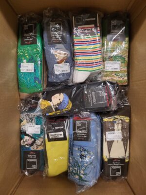 The picture shows a package with accessories in the category SA.