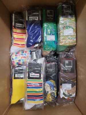 The picture shows a package with accessories in the category SA.