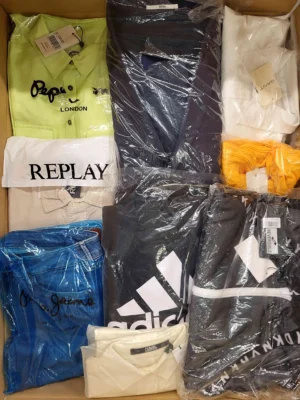 The photo shows a package with clothing in the category A.