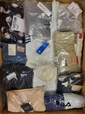 The photo shows a package with clothing in the category A.
