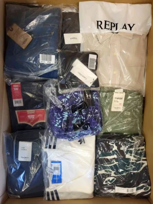 The photo shows a package with clothing in the category A.