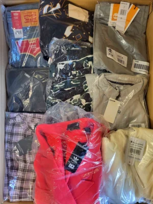 The photo shows a package with clothing in the category A.