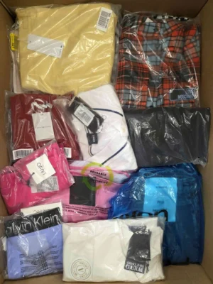 The photo shows a package with clothing in the category AP.
