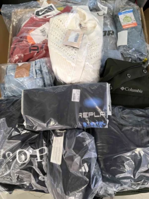 The photo shows a package with clothing in the category B.