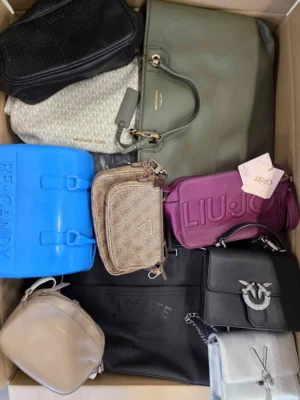 The picture shows a package with accessories in the category HC.