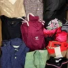 The photo shows a package with clothing in the category U.