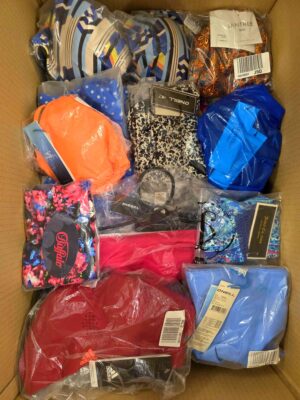 The photo shows a package with clothing in the category ABW.