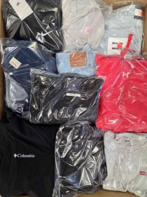 The photo shows a package with clothing in the category C.