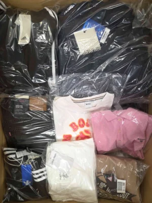 The photo shows a package with clothing in the category C.