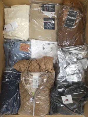 The photo shows a package with clothing in the category C.