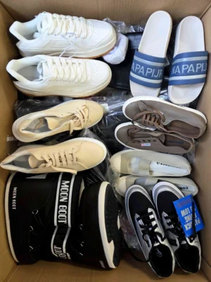 The photo shows a package with footwear in the category BSU.