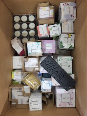 The picture shows a package with accessories in the category CO.