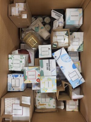 The picture shows a package with accessories in the category CO.