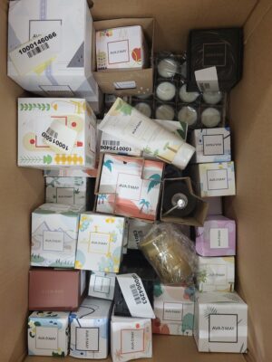 The picture shows a package with accessories in the category CO.