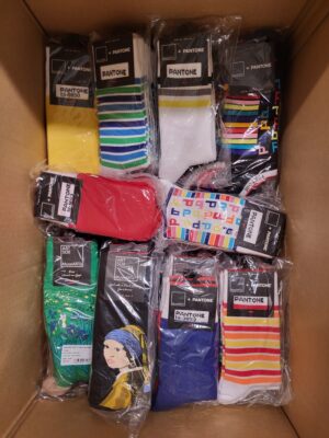 The picture shows a package with accessories in the category SA.