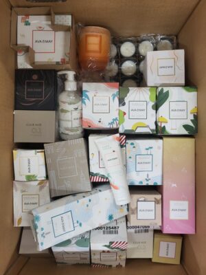 The picture shows a package with accessories in the category CO.