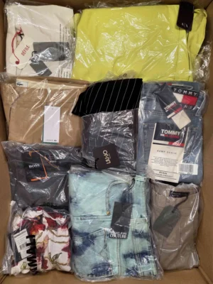 The photo shows a package with clothing in the category AP.