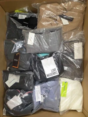 The photo shows a package with clothing in the category AP.