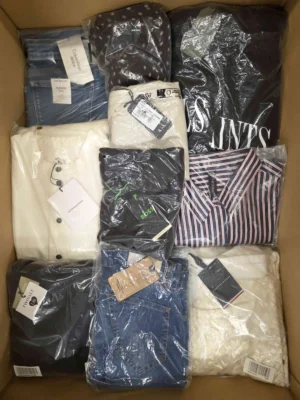 The photo shows a package with clothing in the category AP.