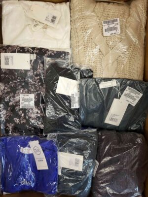 The photo shows a package with clothing in the category YA.