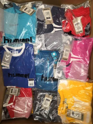 The photo shows a package with clothing in the category H.