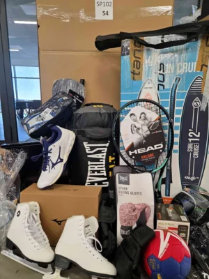 The picture shows a package with accessories in the category Z.