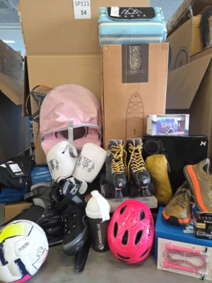 The picture shows a package with accessories in the category Z.