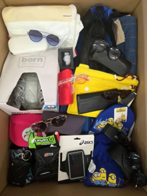 The photo shows a package with clothing in the category A.