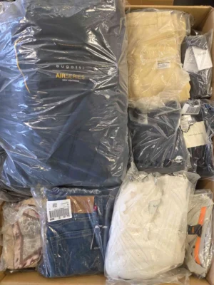 The photo shows a package with clothing in the category D.