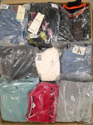 The photo shows a package with clothing in the category D.