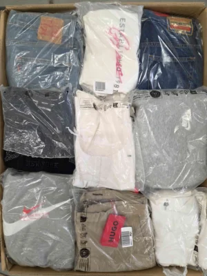 The photo shows a package with clothing in the category D.