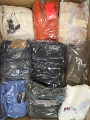 The photo shows a package with clothing in the category B.