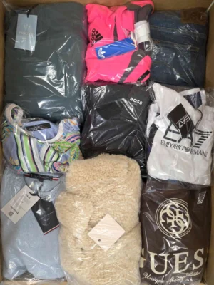 The photo shows a package with clothing in the category B.