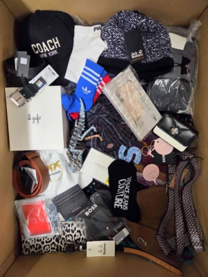 The picture shows a package with accessories in the category AB.