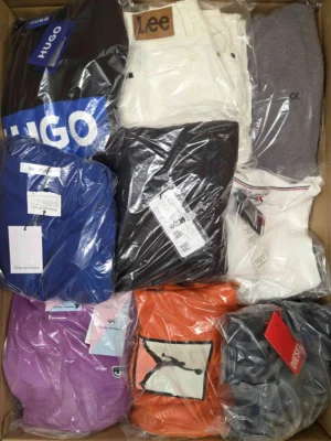 The photo shows a package with clothing in the category C.