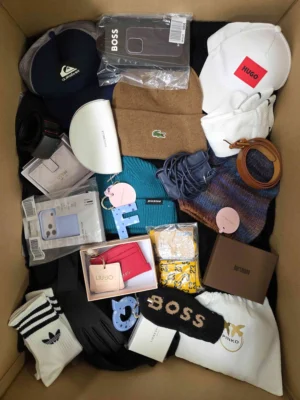 The picture shows a package with accessories in the category AB.