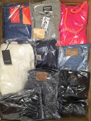 The photo shows a package with clothing in the category C.