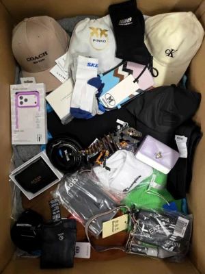 The picture shows a package with accessories in the category AB.