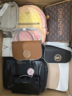 The picture shows a package with accessories in the category HA.