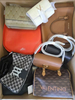 The picture shows a package with accessories in the category HA.