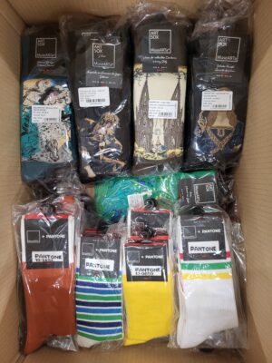 The picture shows a package with accessories in the category SA.