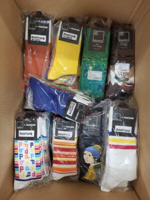 The picture shows a package with accessories in the category SA.