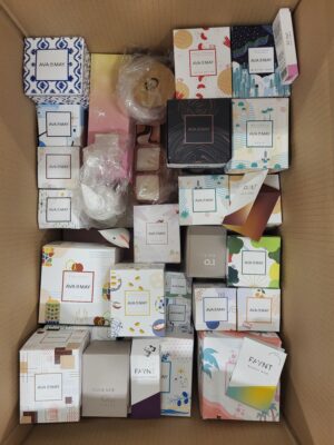 The picture shows a package with accessories in the category CO.