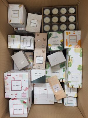 The picture shows a package with accessories in the category CO.