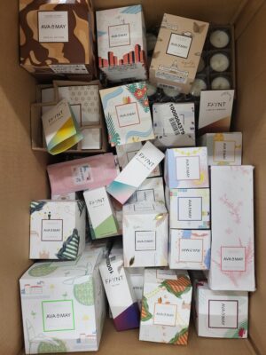 The picture shows a package with accessories in the category CO.