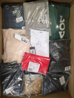 The photo shows a package with clothing in the category AP.