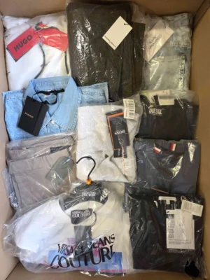 The photo shows a package with clothing in the category AP.