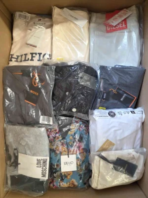 The photo shows a package with clothing in the category AP.