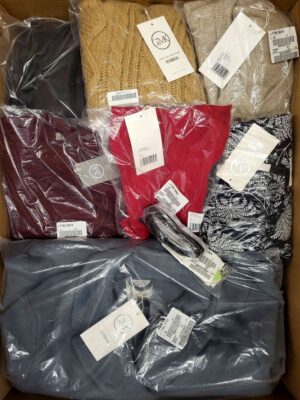 The photo shows a package with clothing in the category YA.
