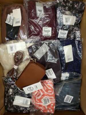 The photo shows a package with clothing in the category YA.